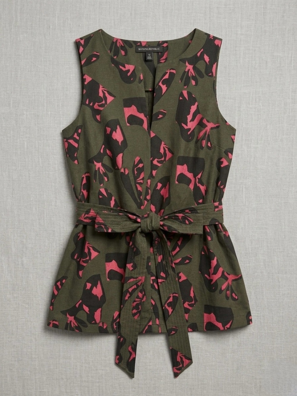 Banana Republic Pieced Jacquard Belted Sleeveless Top 2015/2016 Collection